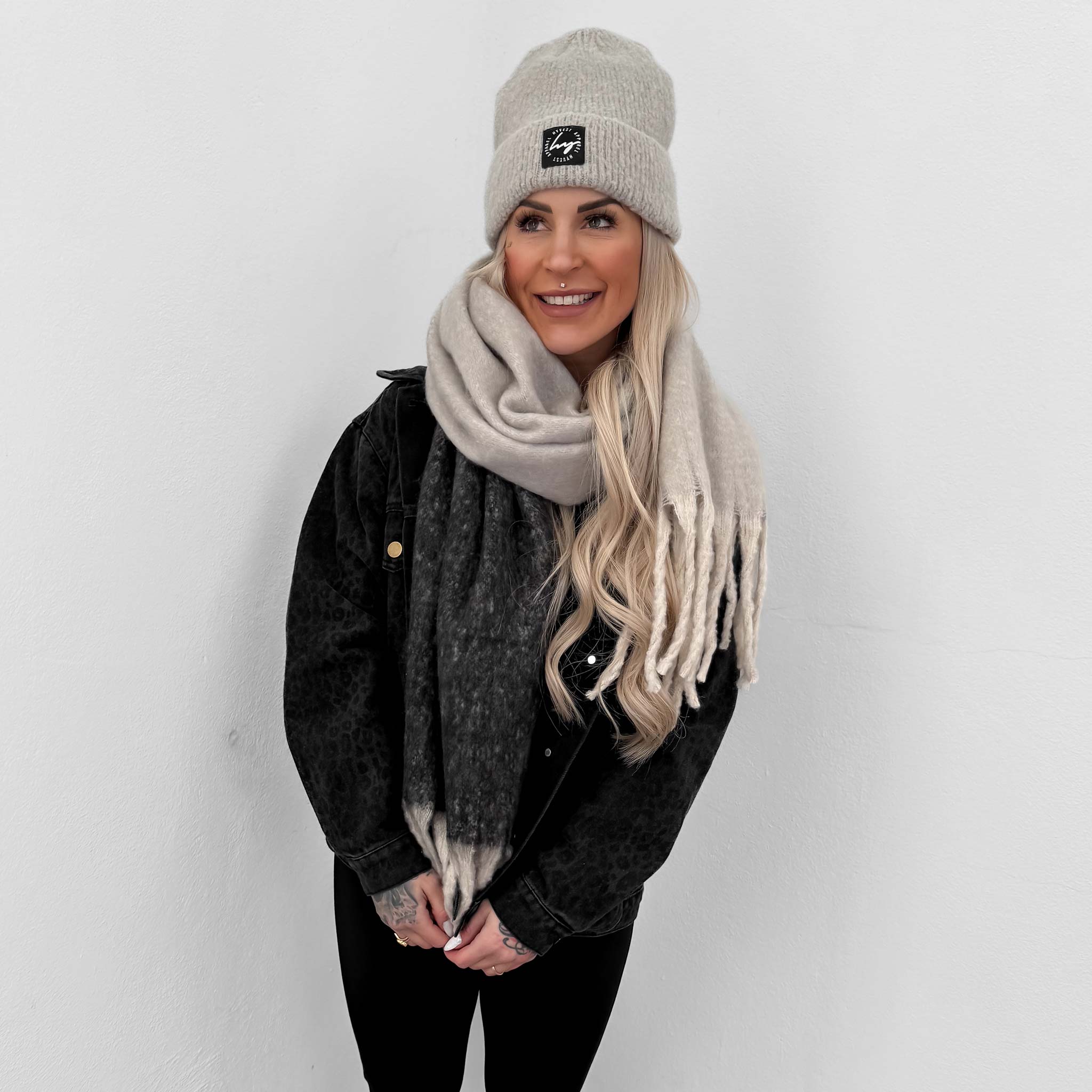 HYVEST Beanie und Schal Set hellgrau für Frauen