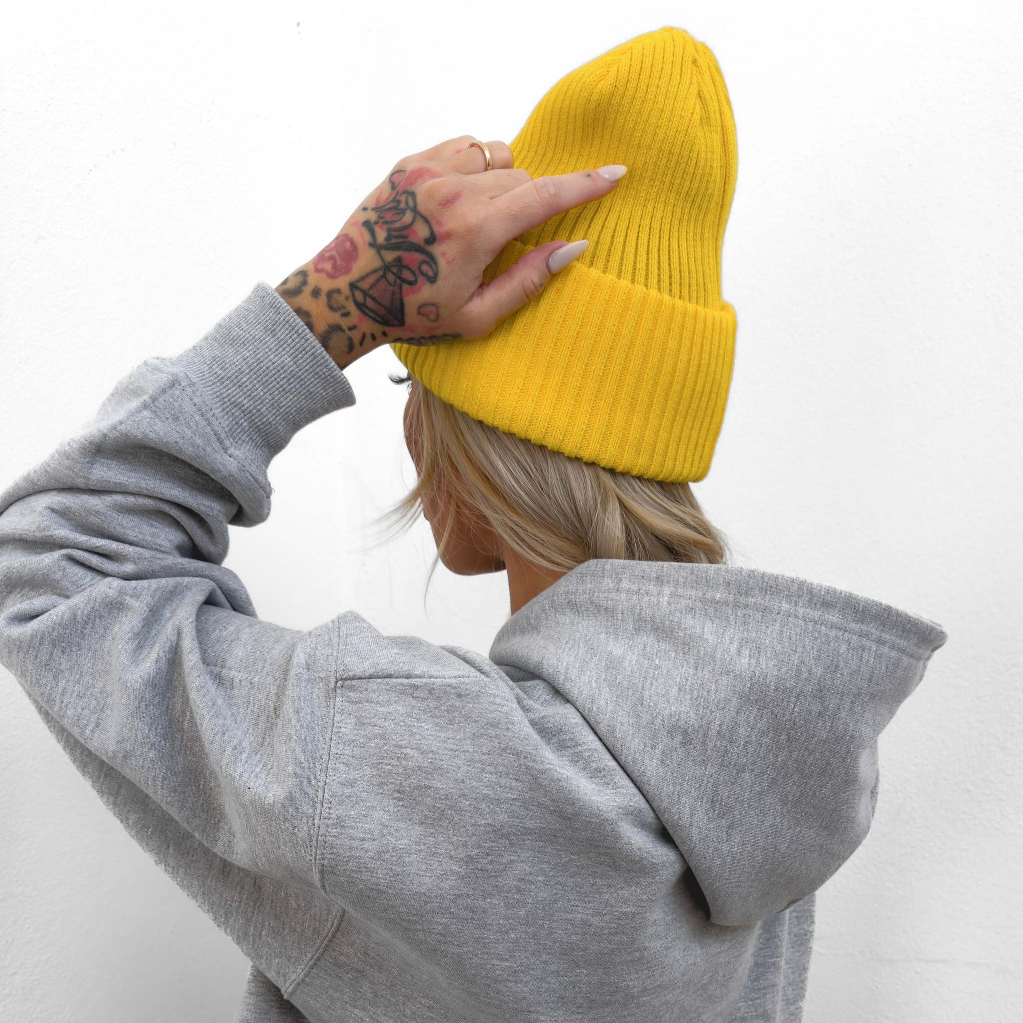 HYVEST gelbe Strickmütze für Damen mit sportlichem Hoodie
