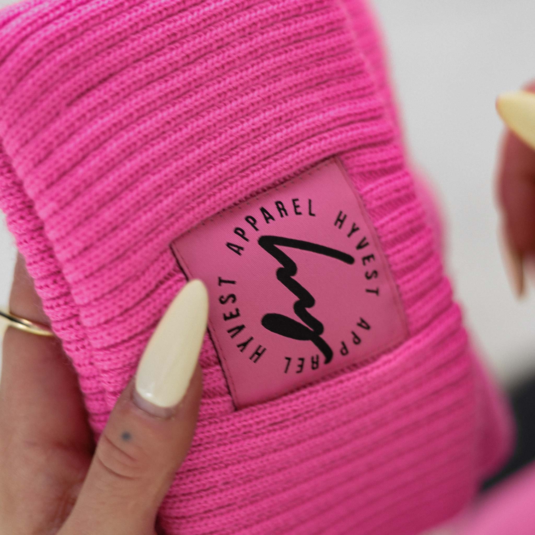 HYVEST warme Wintermütze Strickoptik pink mit pinkem Patch