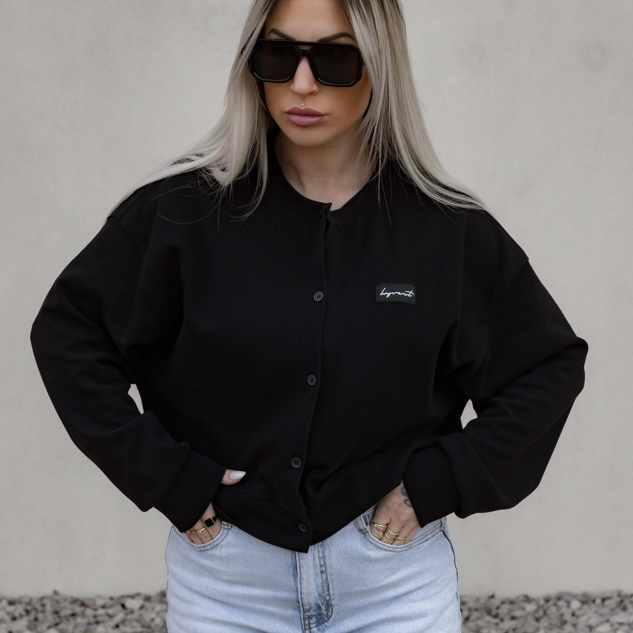 HYVEST Cardigan Cropped Button schwarz Outfit Übergang