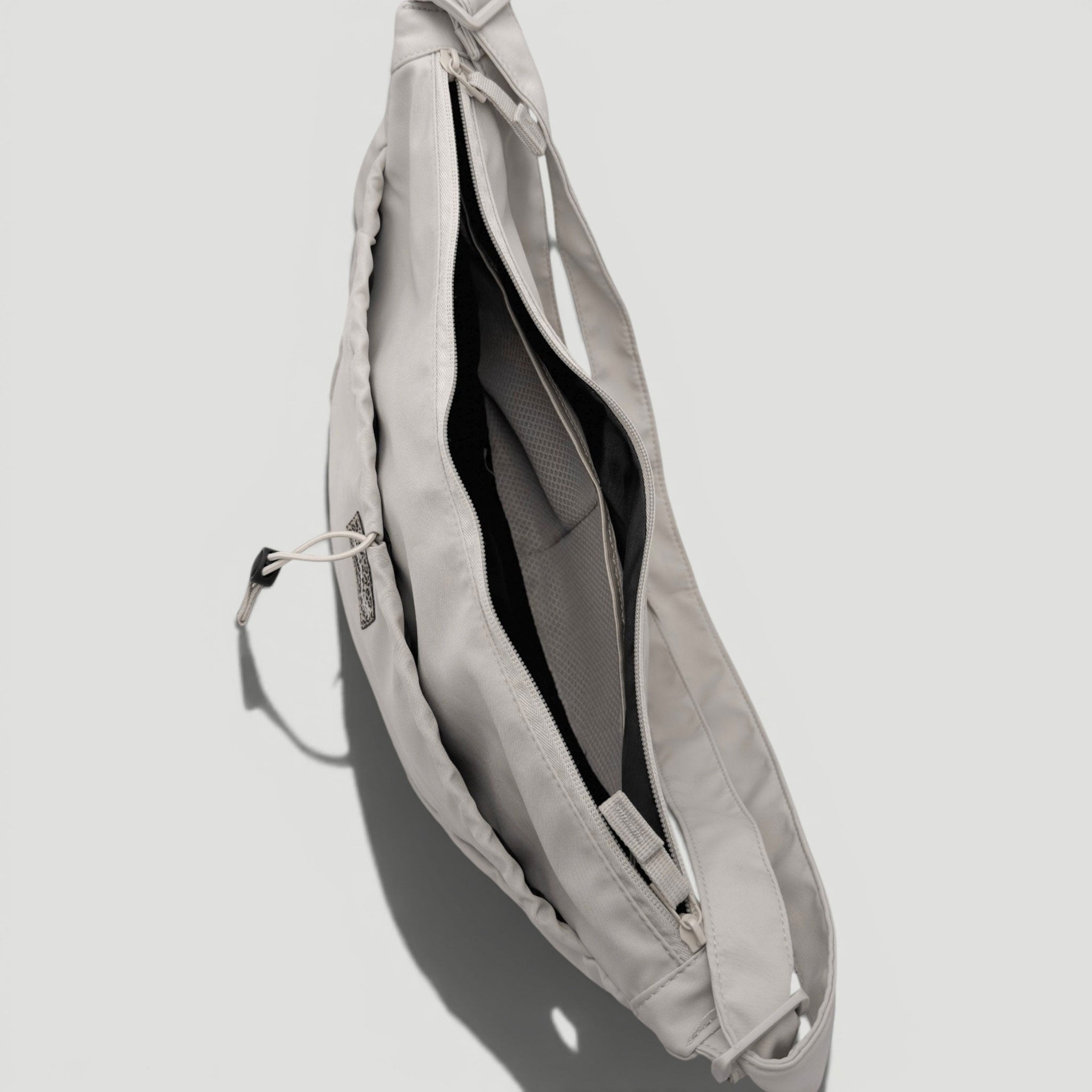 HYVEST Crossbody Bag mit mittelgroßem Hauptfach in Beige