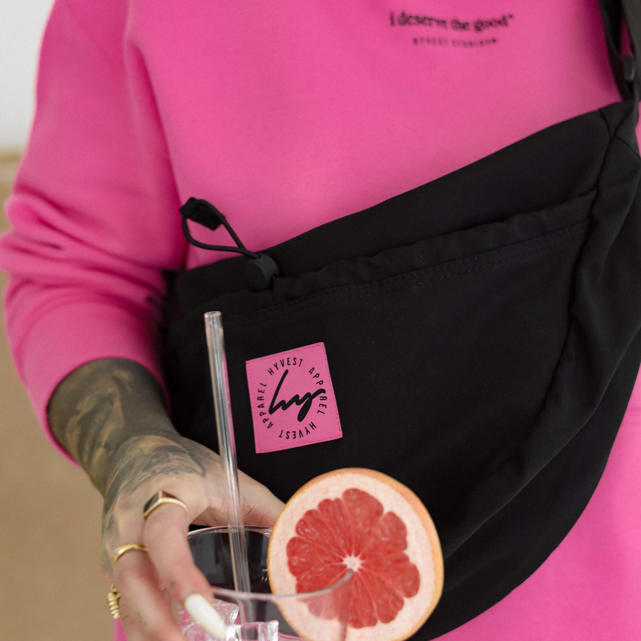HYVEST schwarze Crossbody Bag aus wasserabweisendem Stoff