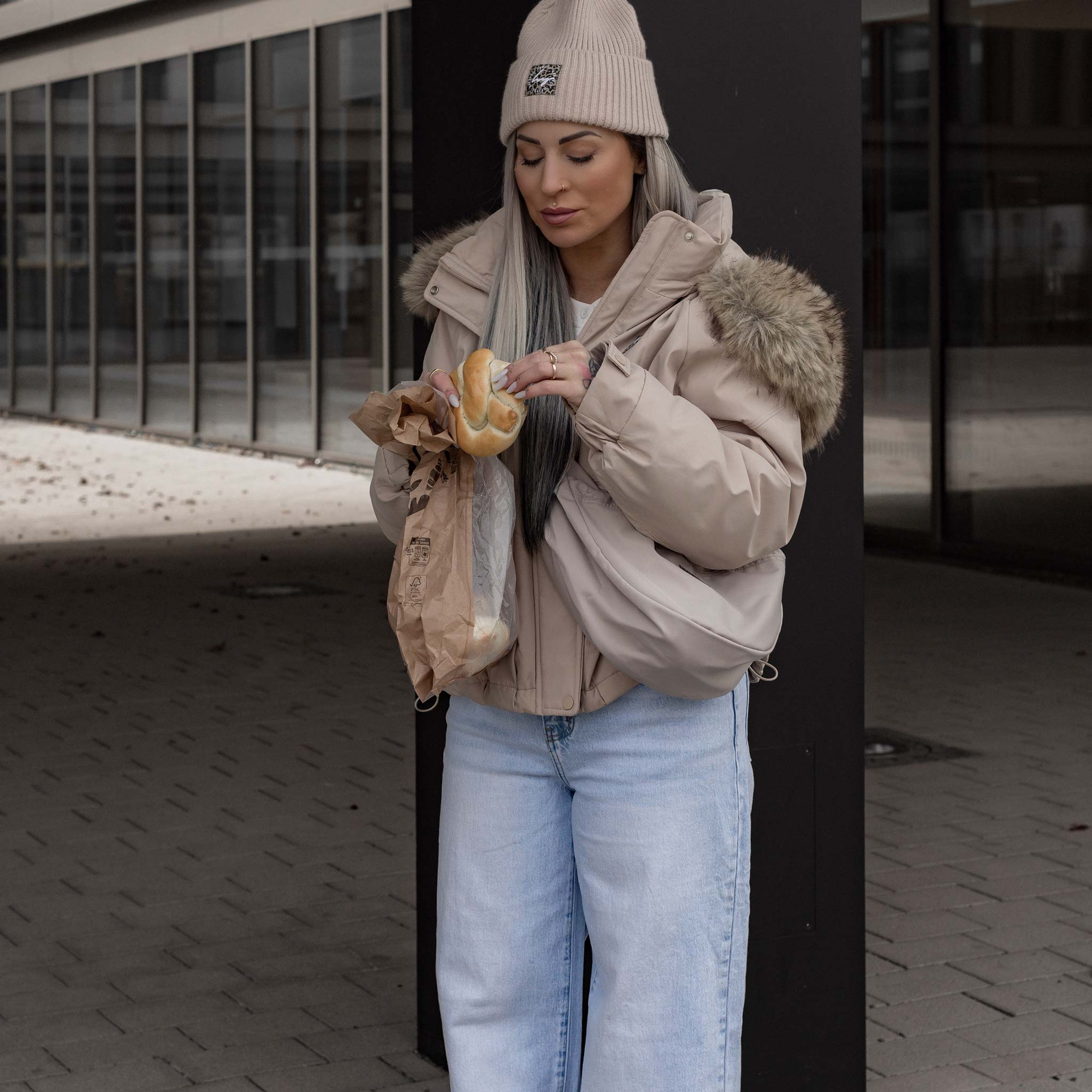 HYVEST Parka leicht wattiert 3in1 in Greige im Herbstlook mit Beanie und Wide Leg Jeans