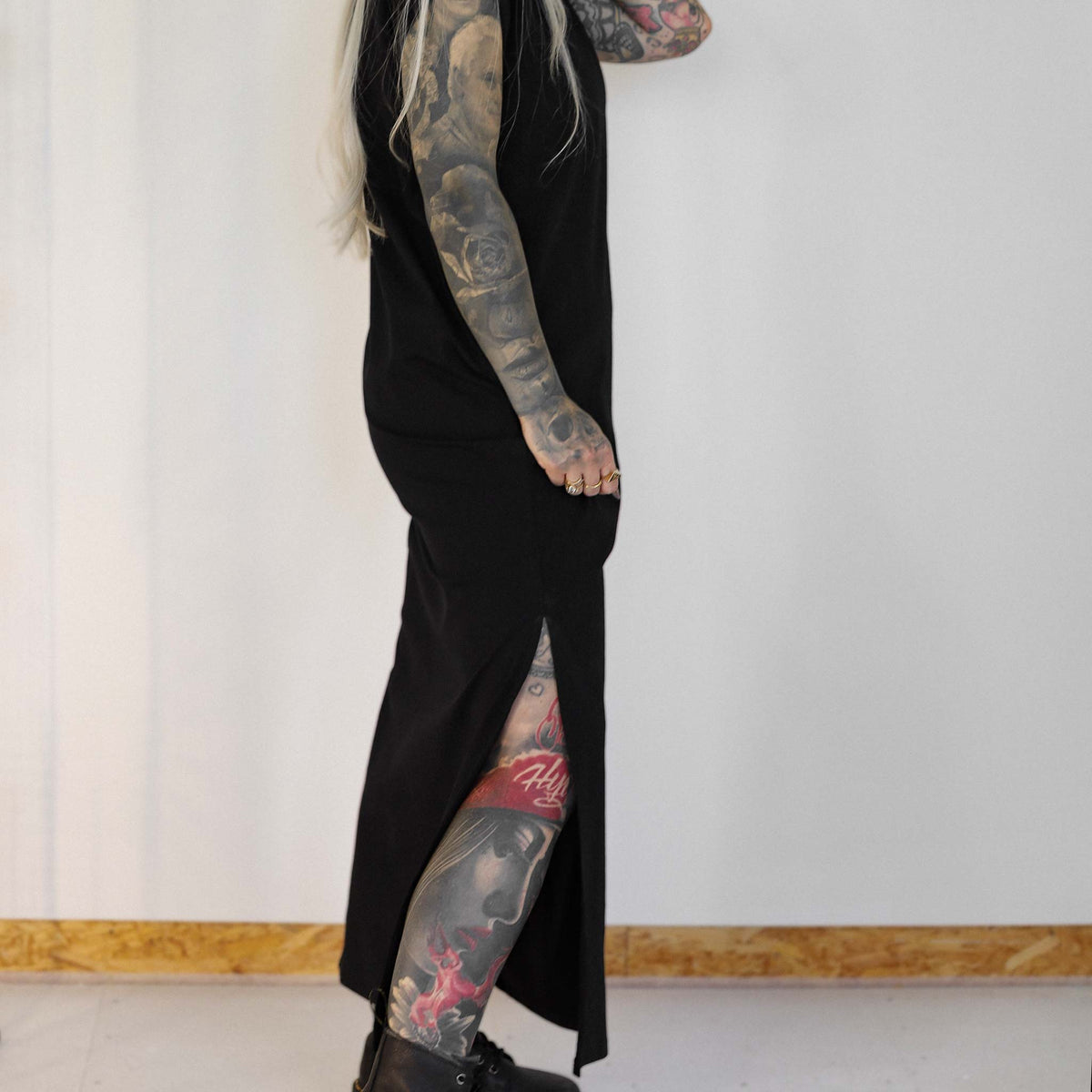 Kleid mit Beinschlitzen