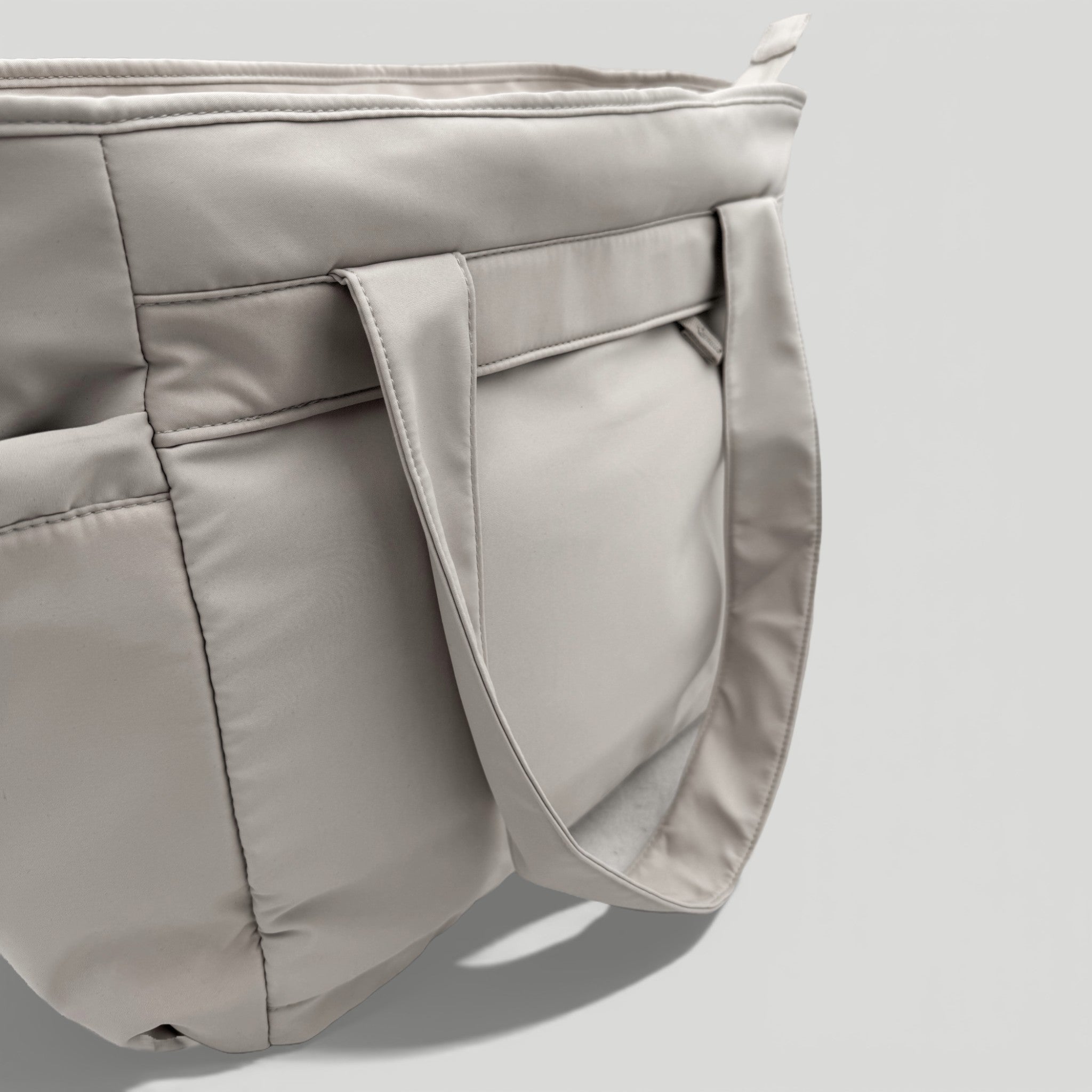 HYVEST beige Schultertasche mit breiten Trägern und weichem Stoff