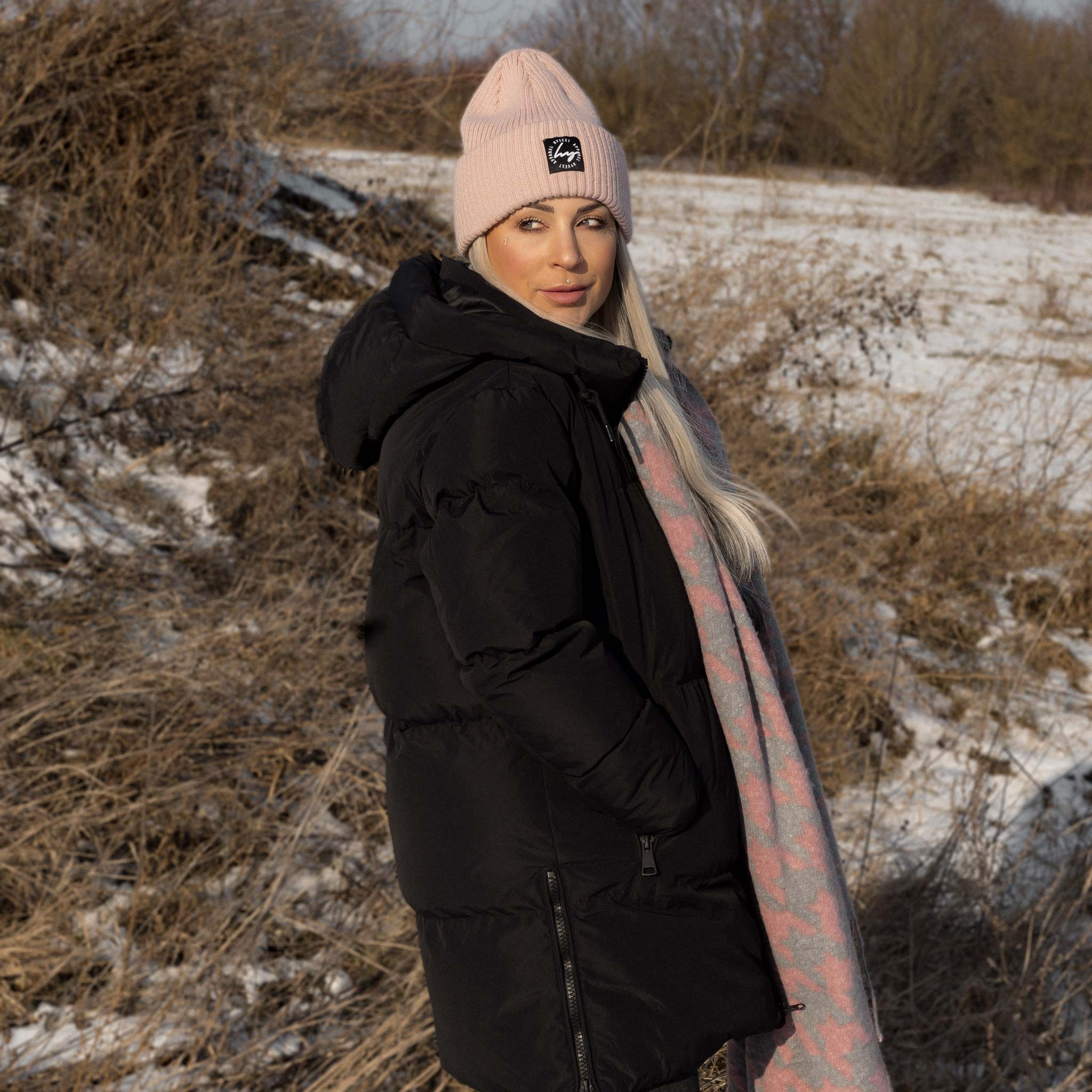 HYVEST Winterparka wattiert Mittel in schwarz mit großer Kapuze und seitlichen Reißverschlüssen