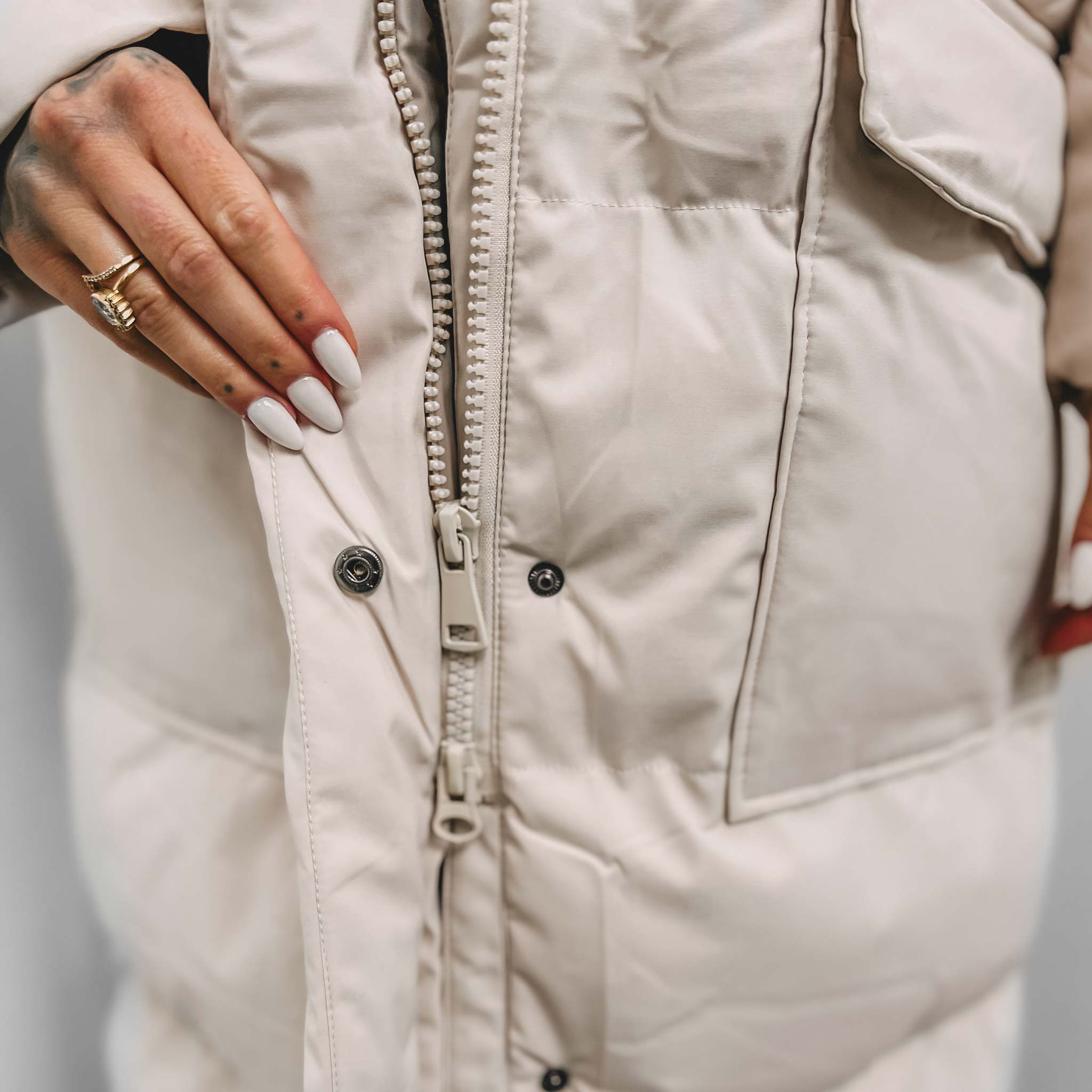 HYVEST Winterparka lang Supreme in hellem Beige mit Reißverschluss und Druckknöpfen