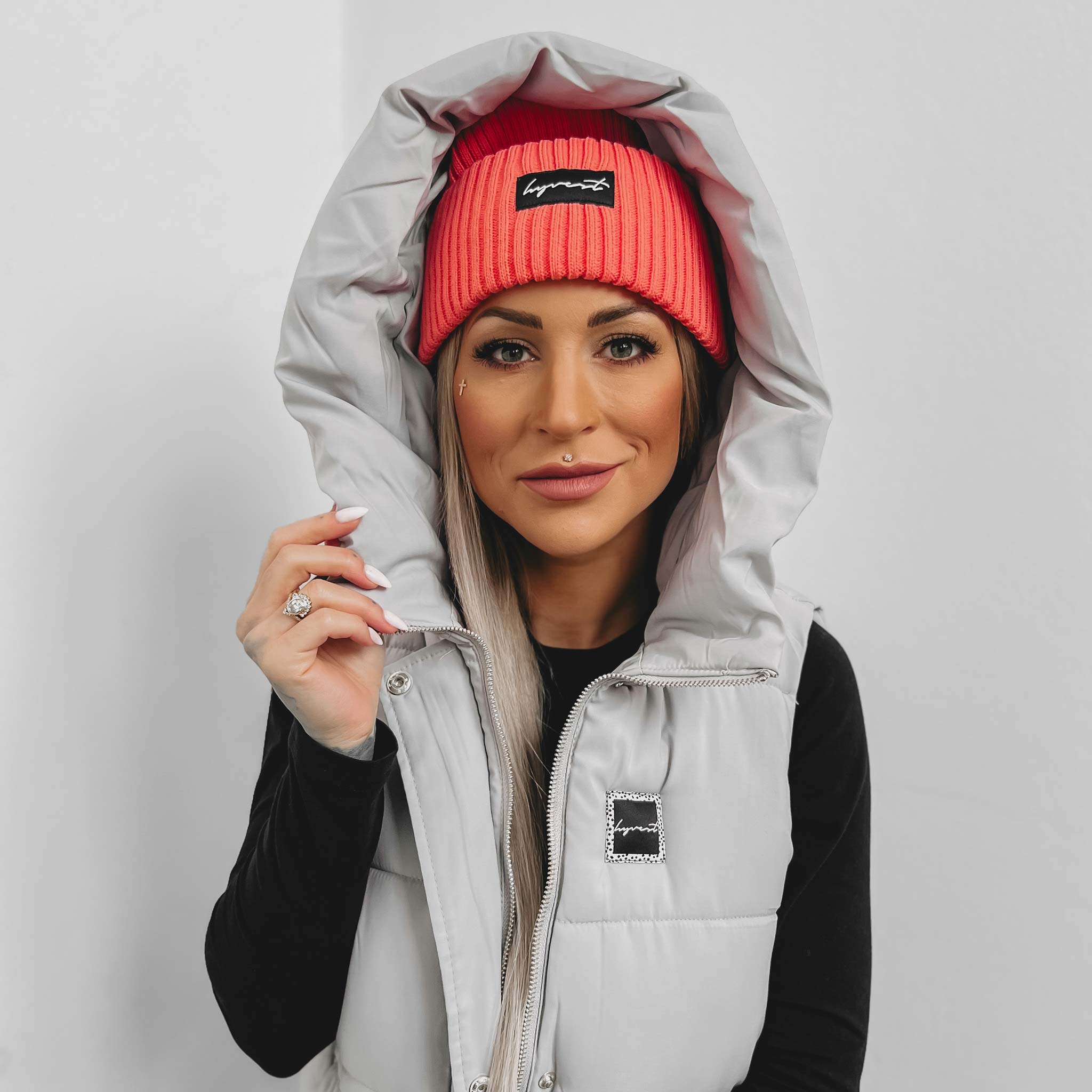 HYVEST Damen Beanie leuchtende Koralle