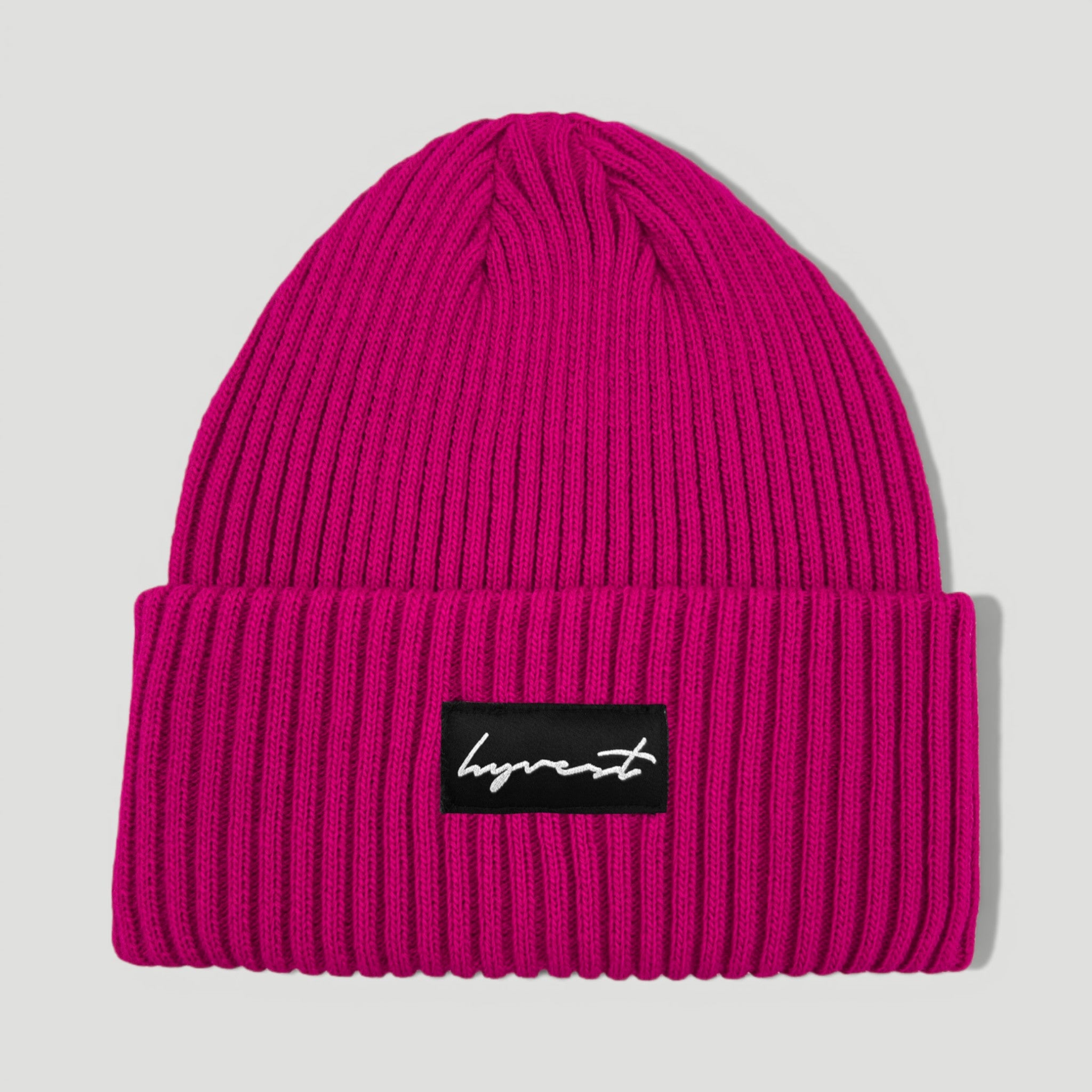 HVYEST Beanie Big Rippstrick leuchtendes Pink mit Patch Schwarz