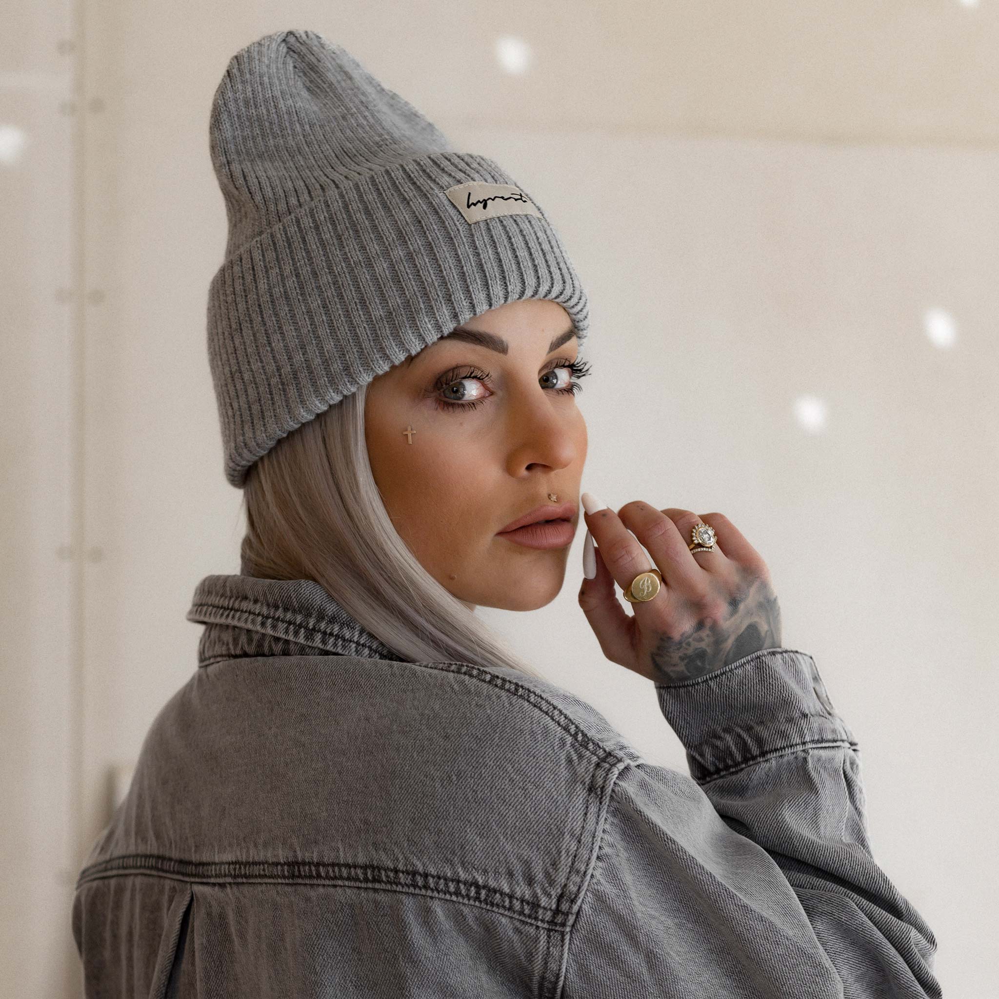 HYVEST dunkelgraue Beanie für Damen warm und weich