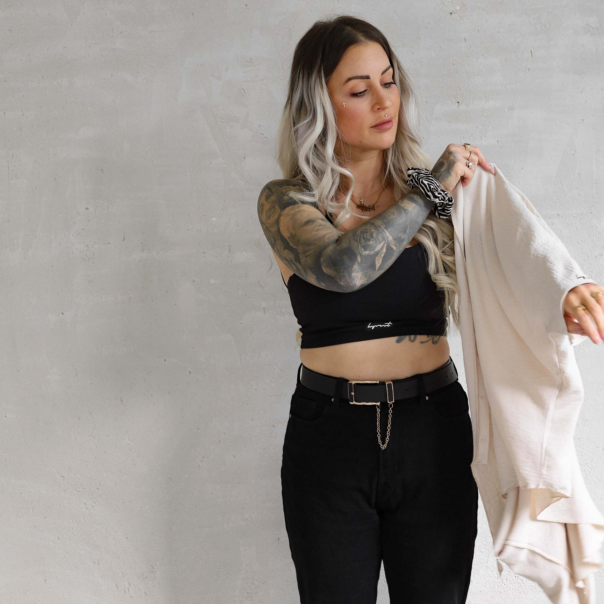 Bluse kurz zum Knoten