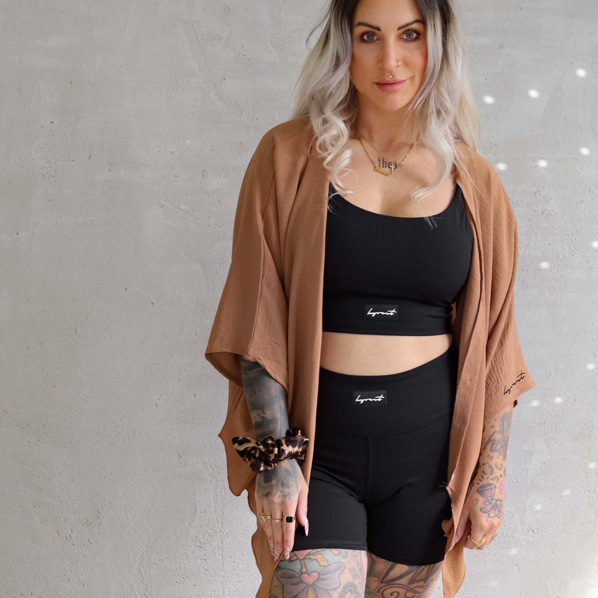 Bluse kurz zum Knoten