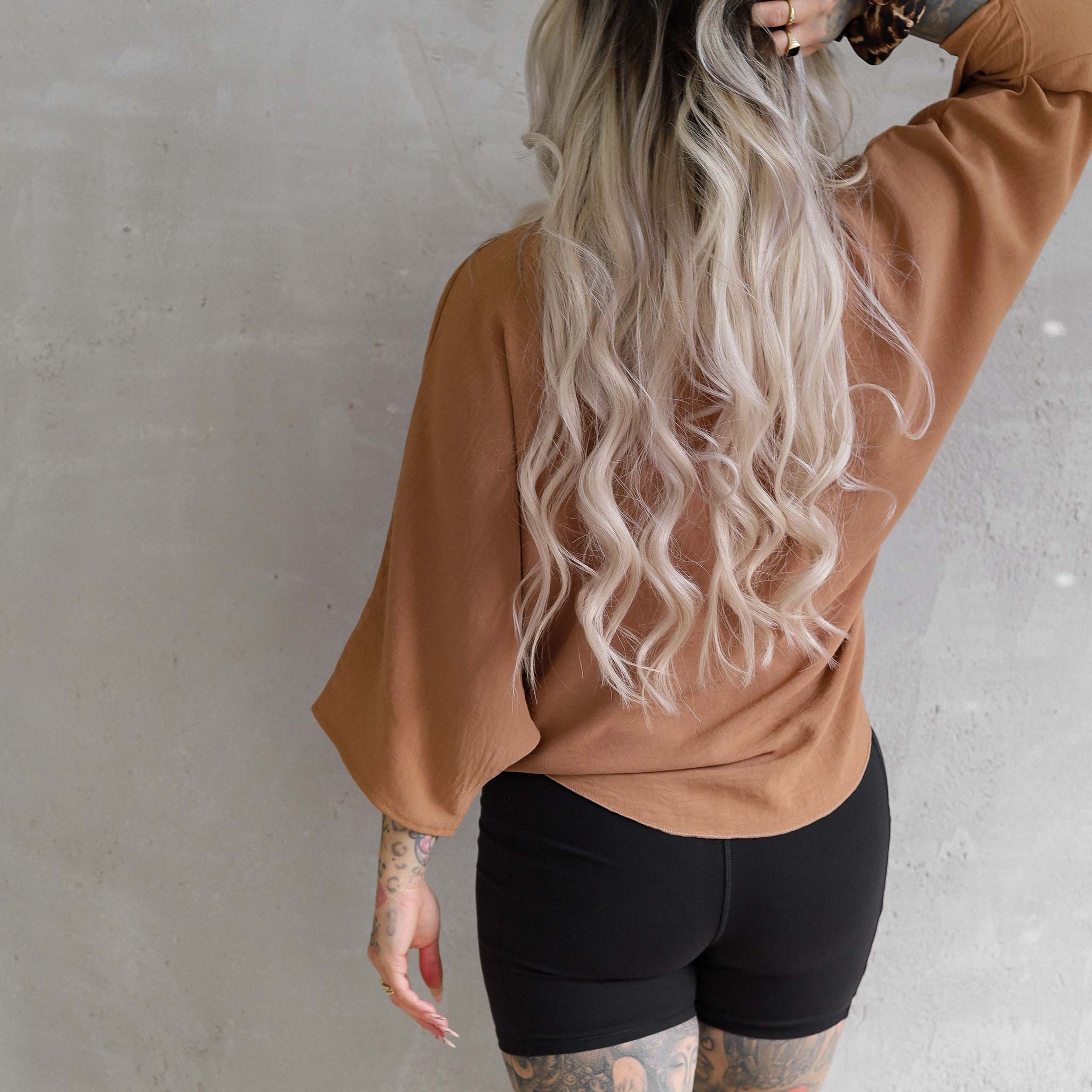 Bluse kurz zum Knoten