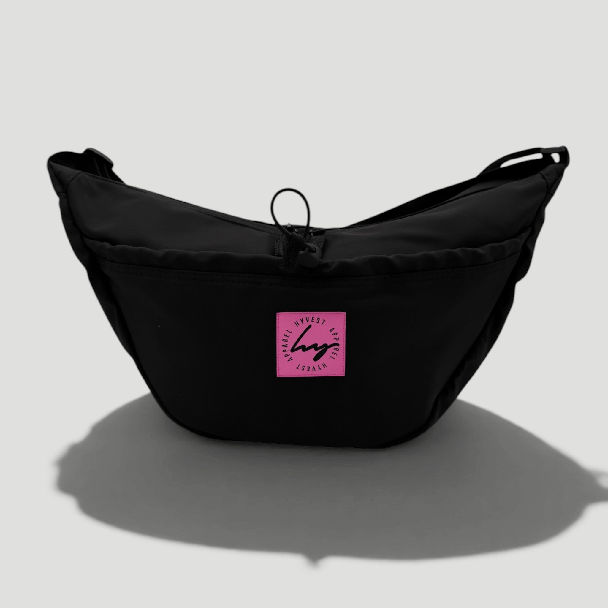 HYVEST Crossbody Bag schwarz mit pinkem Patch medium Tasche