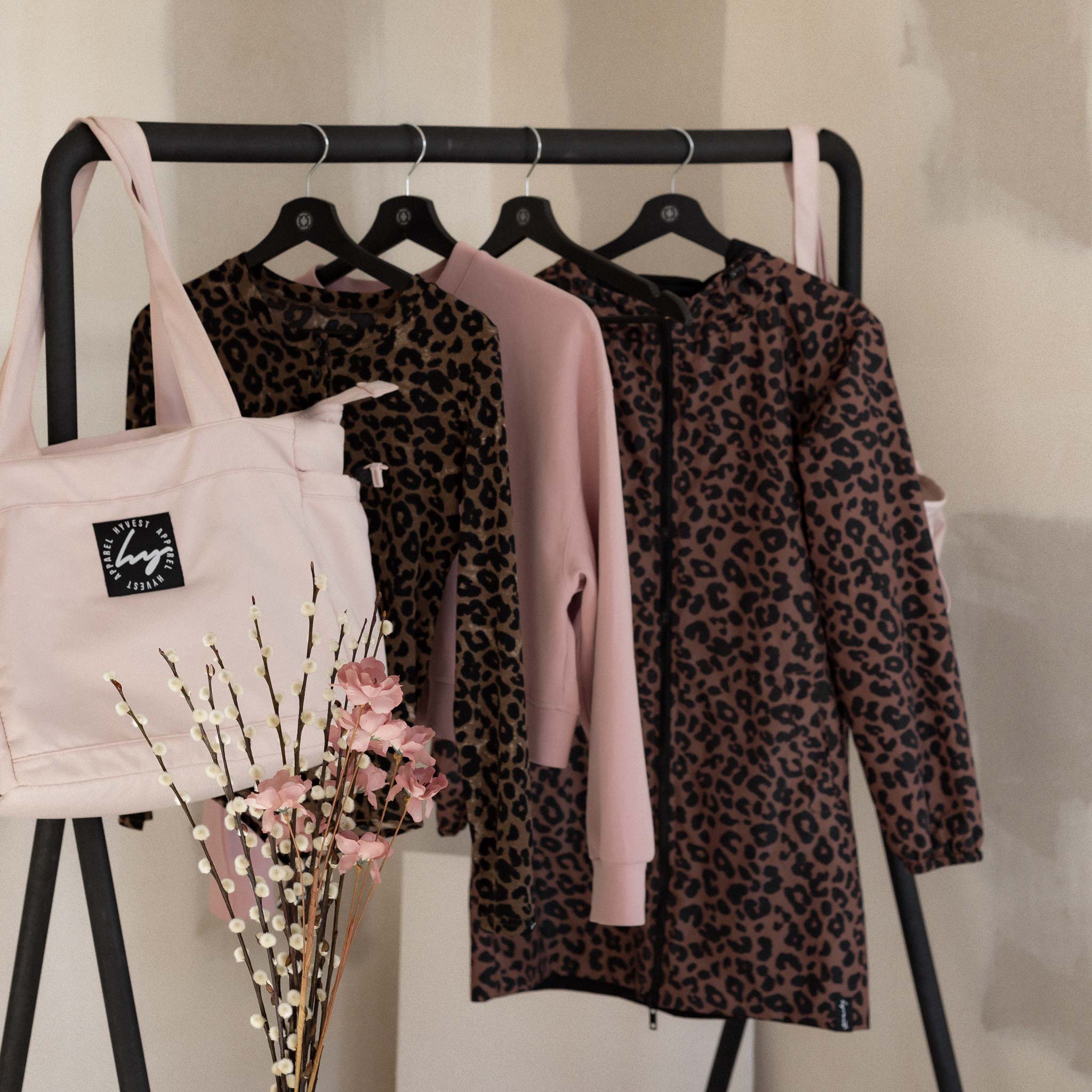HYVEST März Kollektion Wild Bloom für Frühlingsoutfits im Leomuster