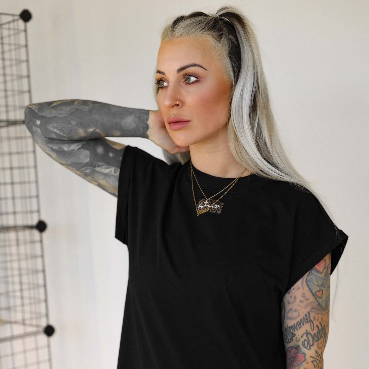 Kleid mit Beinschlitzen