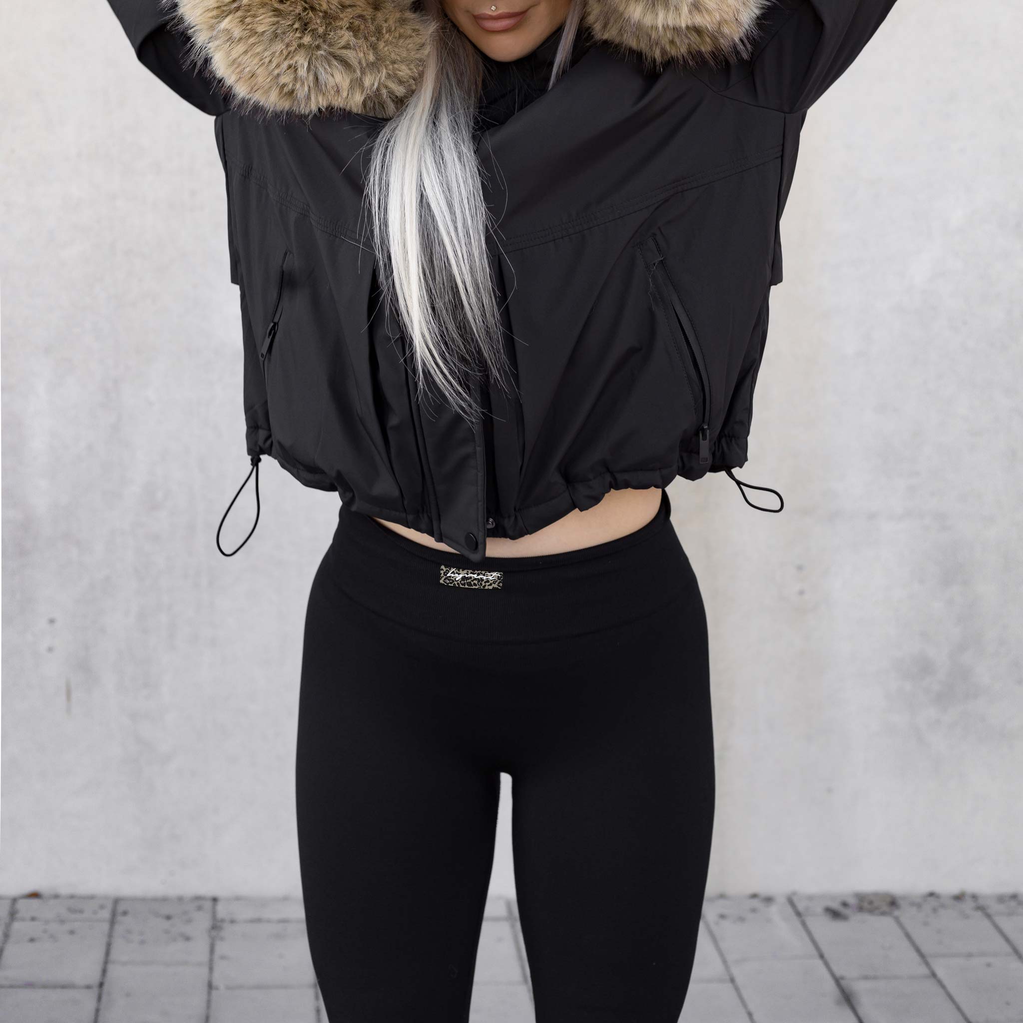 HYVEST Alltagsoutfit Damen mit schwarzer Leggings Shape Effekt