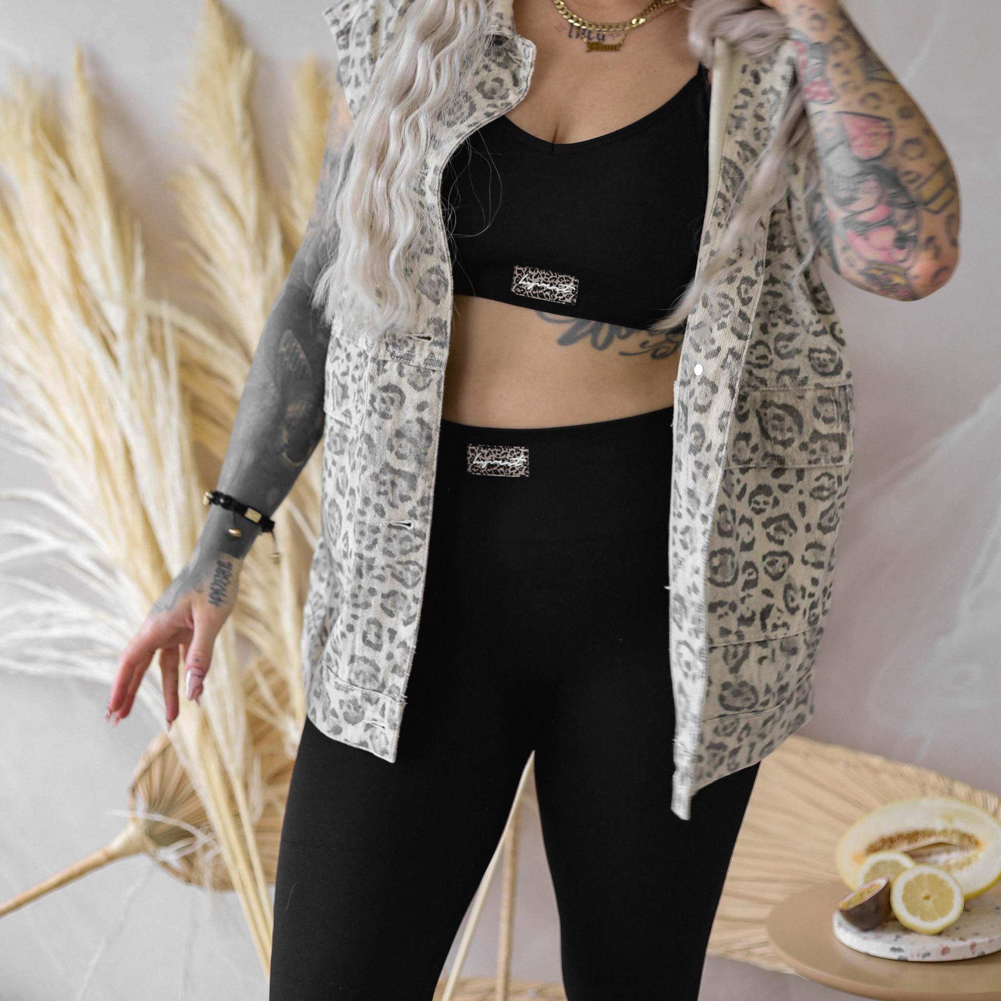 HYVEST Frauen Shape Leggings Bauch-Weg Schwarz mit Bralette und Jeansweste