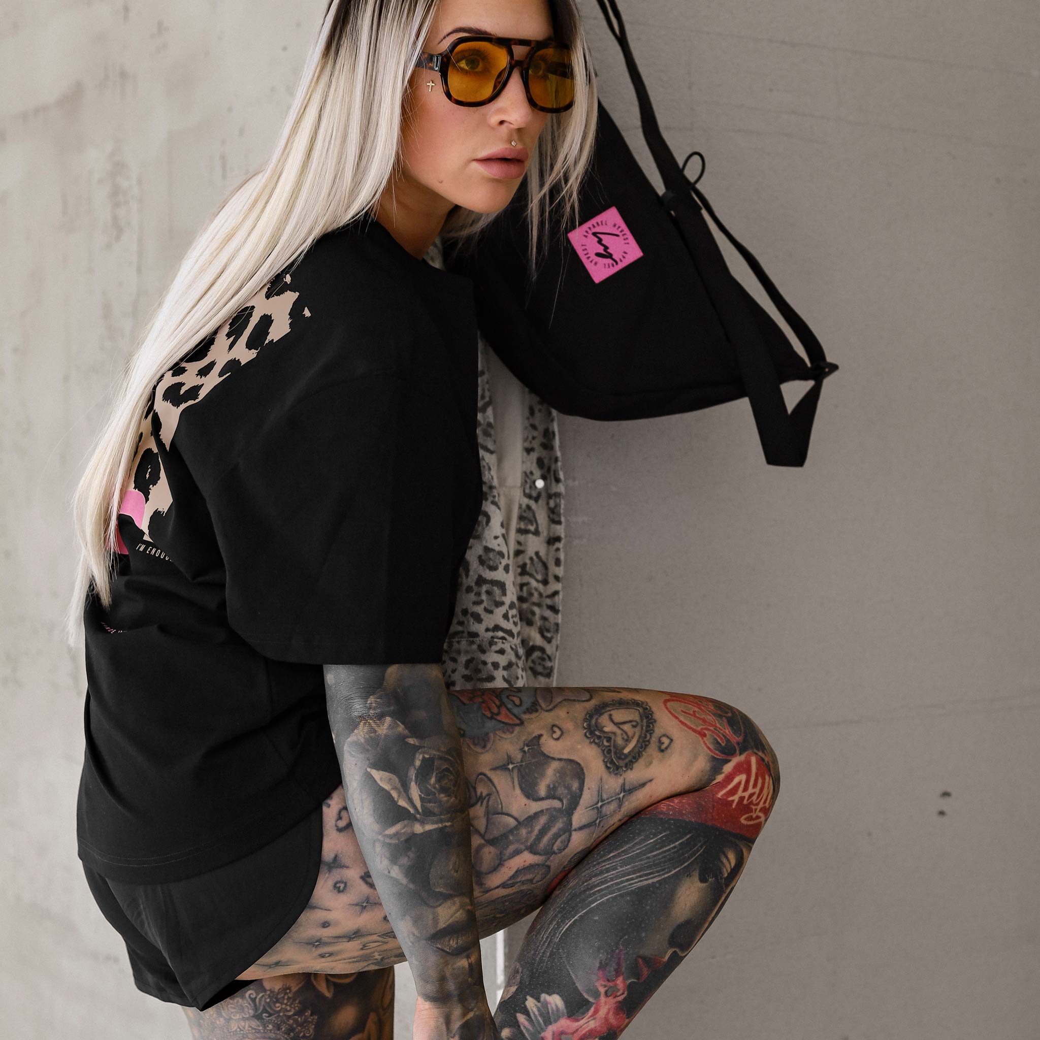 HYVEST Damen Sommer Outfit schwarzes T-Shirt mit Backprint
