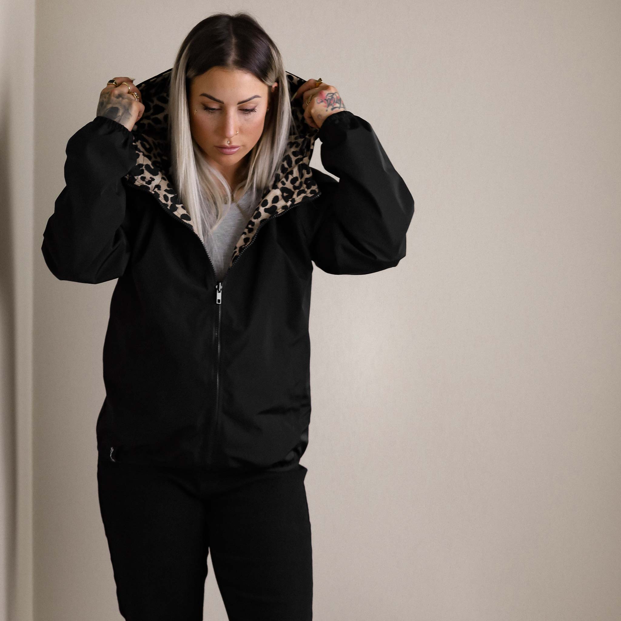 HYVEST Wendejacke Windbreaker 2in1 schwarze Außenseite wasserabweisend windabweisend für Frauen