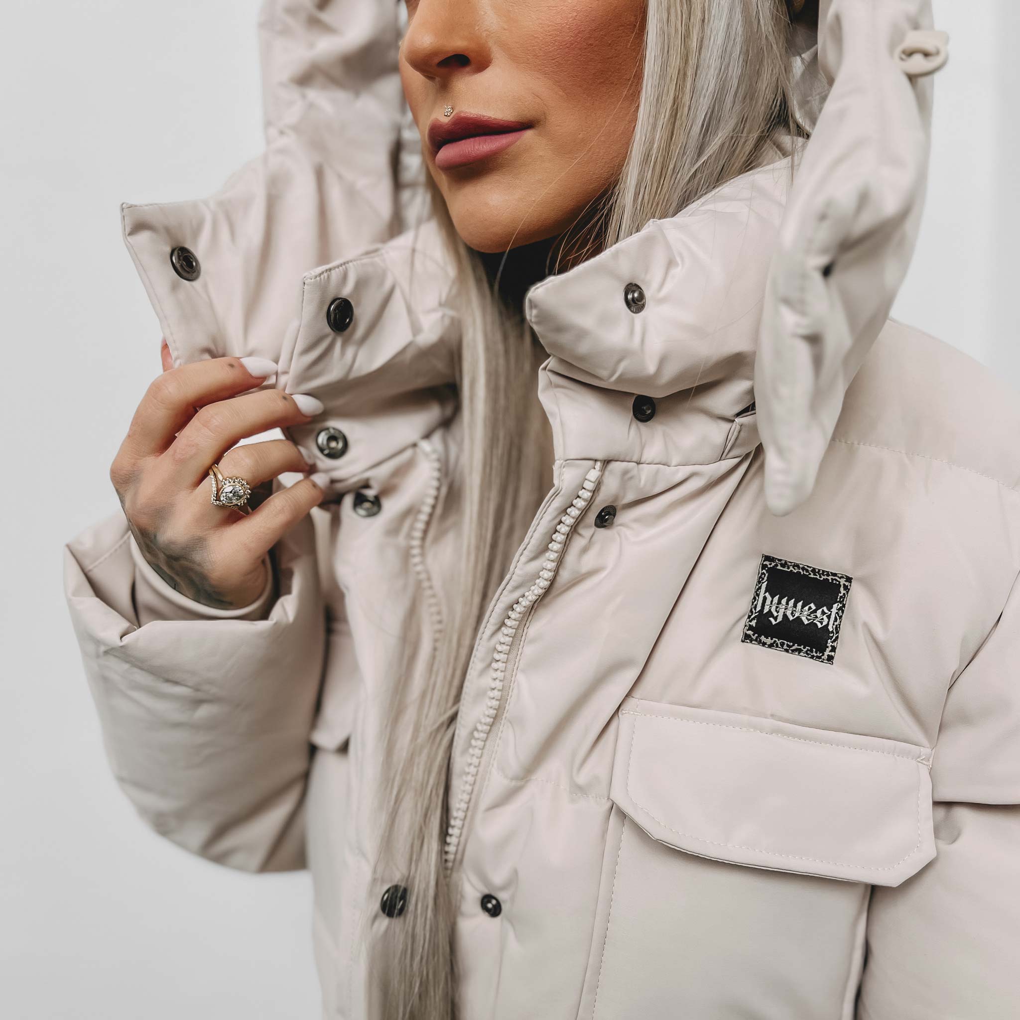 HYVEST Frauen Winterparka lang Supreme in hellem Beige mit Kapuze und weichem Kragen