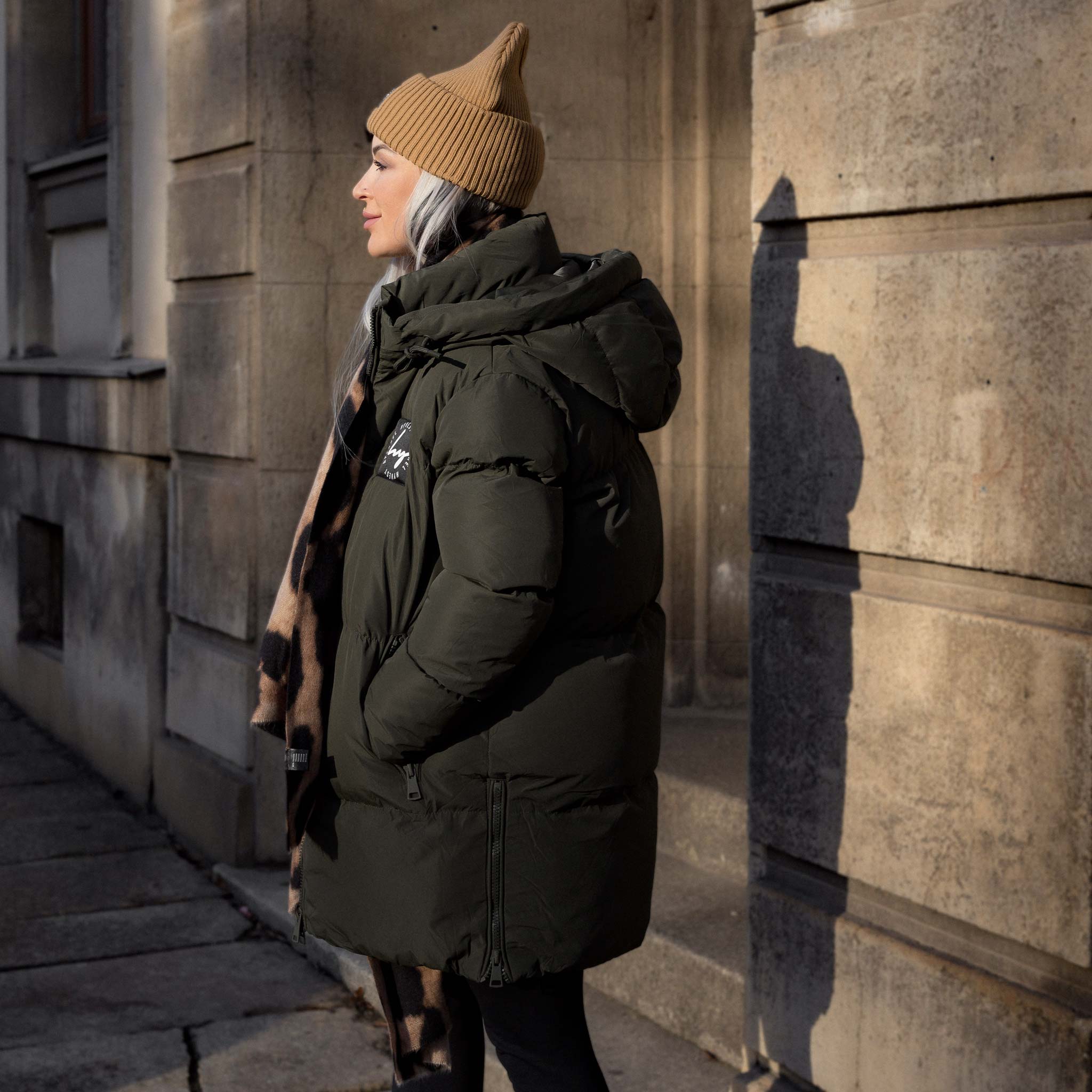 HYVEST Winter Outfit mit warmen Parka aus wasserabweisendem Material mit Leomuster Schal und Beanie